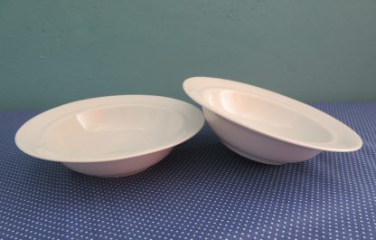 Twee mini diepe bordjes