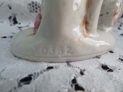 Meisje met taart en hondje - Afbeelding 3
