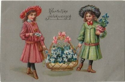 Twee meisjes met grote bloemenmand  -  reliëfkaart