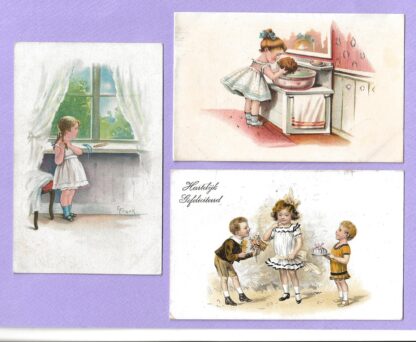 Haren vlechten, lekker poedelen, cadeautjes krijgen  -  3 vintage ansichtkaarten