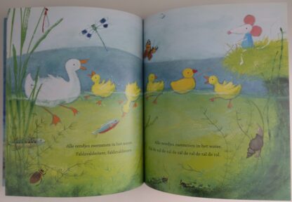 Daar buiten loopt een schaap  -  Mies van Hout - Afbeelding 5