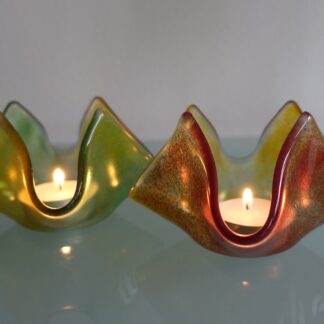 Waxinelichthouders van gekleurd glas